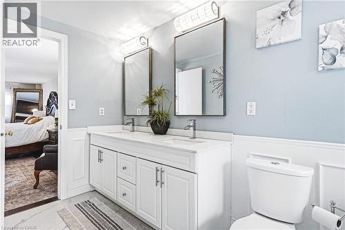 3217 Sovereign Road, Burlington, ON - Indoor Photo Showing Bathroom