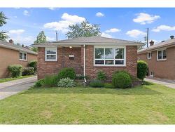 1531 LABADIE Windsor, ON N8Y 4H3