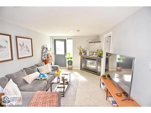 Lower Unit B-1003 Silverdale, Windsor, ON 