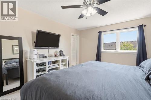 5114 Tree Court, Burlington, ON - Indoor Photo Showing Bedroom