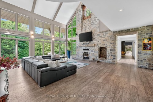 18 Mount Haven Crescent, East Luther Grand Valley, ON - Indoor Photo Showing Living Room With Fireplace