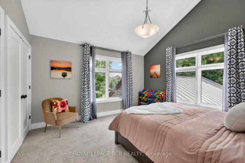 18 Mount Haven Crescent, East Luther Grand Valley, ON - Indoor Photo Showing Bedroom