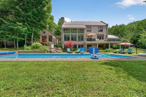18 Mount Haven Crescent, East Luther Grand Valley, ON - Outdoor With In Ground Pool With Deck Patio Veranda With Backyard