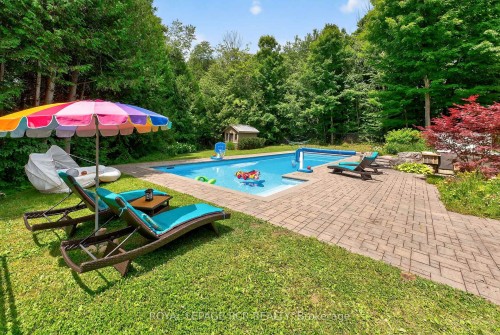 18 Mount Haven Crescent, East Luther Grand Valley, ON - Outdoor With In Ground Pool With Backyard