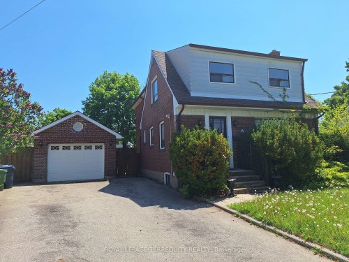 17 Compton Crescent, Toronto, ON - Outdoor