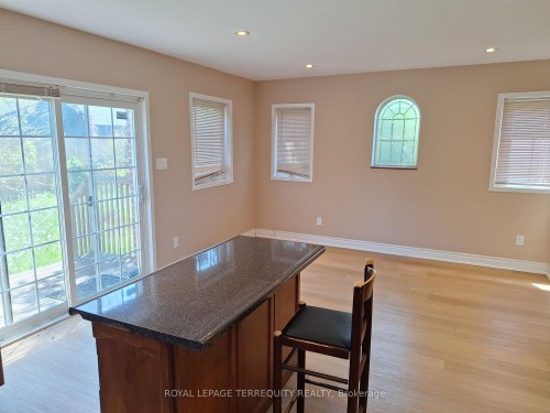 17 Compton Crescent, Toronto, ON - Indoor Photo Showing Other Room