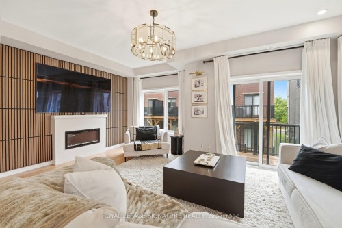 12 Heathrow Lane, Caledon, ON - Indoor Photo Showing Living Room With Fireplace