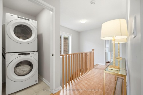 12 Heathrow Lane, Caledon, ON - Indoor Photo Showing Laundry Room