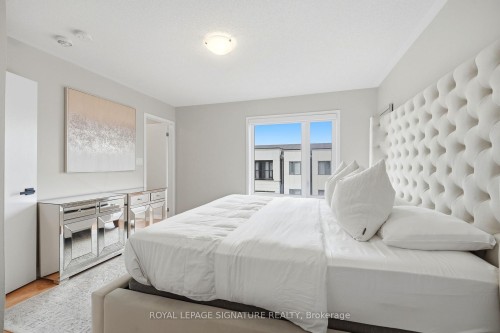 12 Heathrow Lane, Caledon, ON - Indoor Photo Showing Bedroom