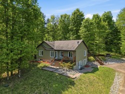53 Ch. Tenpenny  Val-Des-Monts, QC J8N 0C7