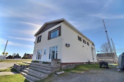 521  - 525 1re Rue O.  Barraute, QC J0Y 1A0