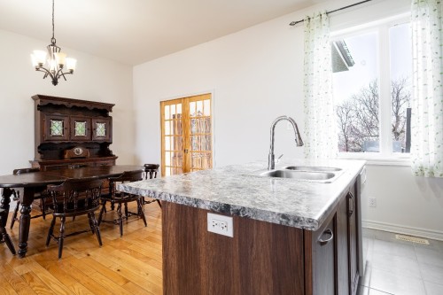 Cuisine - 721 Rg St-Pierre S., Saint-Constant, QC - Indoor Photo Showing Other Room