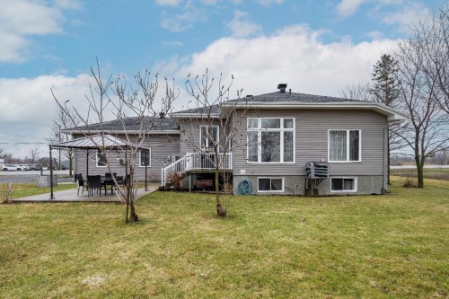 Cour - 721 Rg St-Pierre S., Saint-Constant, QC - Outdoor