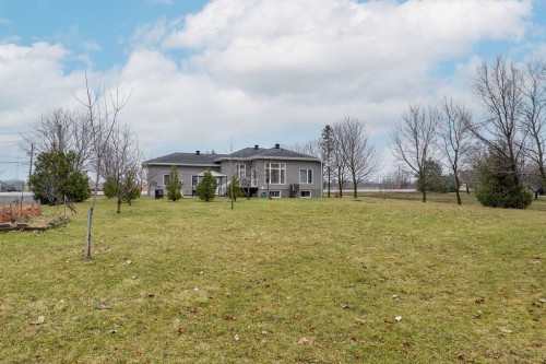 Cour - 721 Rg St-Pierre S., Saint-Constant, QC - Outdoor