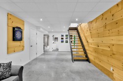 Family Room - 