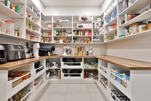 Penderie (Walk-in) - 973 Rue St-Jean, Chambly, QC - Indoor With Storage