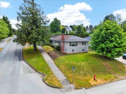 4664 Angus St Port Alberni, BC V9Y 1T2