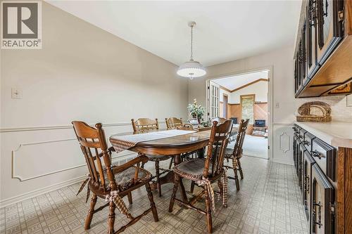 632 Esser Crescent, Sarnia, ON - Indoor Photo Showing Dining Room