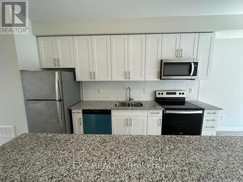 1663 Pleasure Valley Path, Oshawa, ON - Indoor Photo Showing Kitchen With Stainless Steel Kitchen With Double Sink
