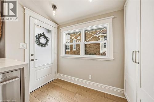 6 Nelles Boulevard, Grimsby, ON - Indoor Photo Showing Other Room
