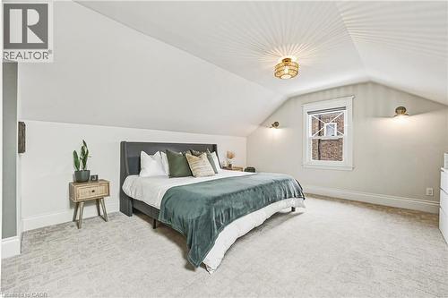 6 Nelles Boulevard, Grimsby, ON - Indoor Photo Showing Bedroom