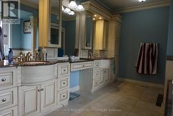 Ensuite - 