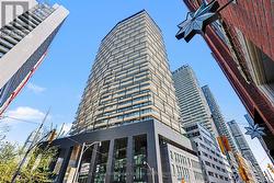2703 - 125 PETER STREET  Toronto, ON M5V 0M2