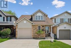 71 DOYLE DRIVE  Guelph (Clairfields/Hanlon Business Park), ON N1G 5B9