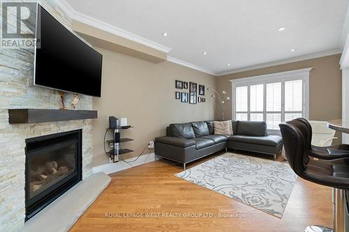 859 Mays Crescent, Mississauga, ON - Indoor Photo Showing Living Room With Fireplace