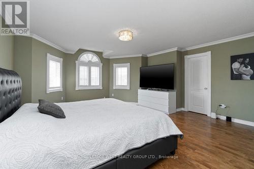 859 Mays Crescent, Mississauga, ON - Indoor Photo Showing Bedroom