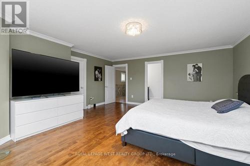 859 Mays Crescent, Mississauga, ON - Indoor Photo Showing Bedroom