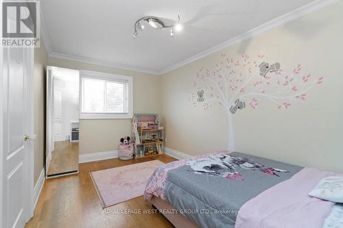 859 Mays Crescent, Mississauga, ON - Indoor Photo Showing Bedroom