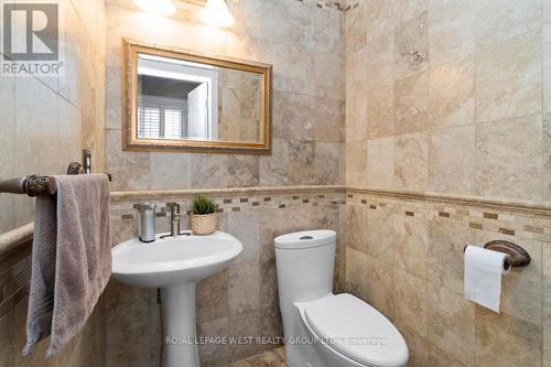 859 Mays Crescent, Mississauga, ON - Indoor Photo Showing Bathroom