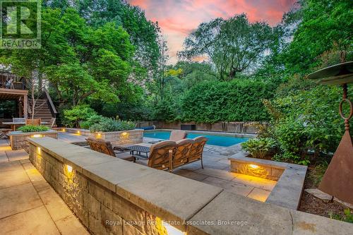 1561 Pinetree Crescent, Mississauga, ON 