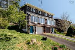 13 Roy Crescent  Bedford, NS B4A 3J9