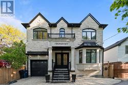 5 KIRK BRADDEN AVENUE W  Toronto, ON M8Y 2G1