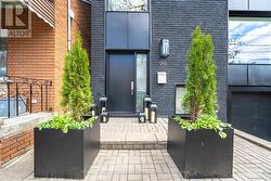 99 CLAREMONT STREET Toronto, ON M6J 2M7