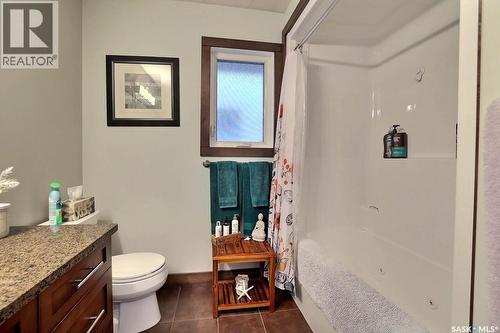 1456 Mccarthy Boulevard, Regina, SK - Indoor Photo Showing Bathroom