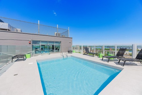 Pool - 507-888 Rue Wellington, Montréal (Ville-Marie), QC - Outdoor With In Ground Pool