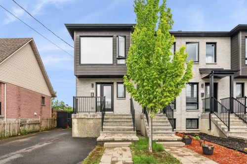 1961 Rue St-Alexandre  Longueuil (Le Vieux-Longueuil), QC J4J 3T4