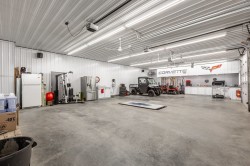 Garage - 