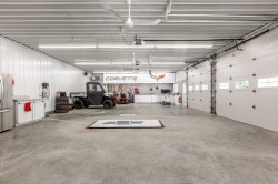 Garage - 