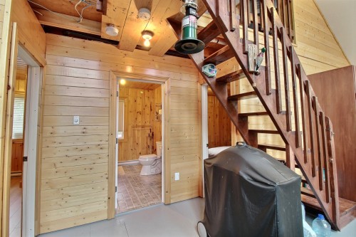 Escalier - 962 Route 138, Saint-Siméon, QC - Indoor Photo Showing Other Room