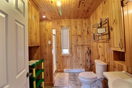 Salle de bains - 962 Route 138, Saint-Siméon, QC - Indoor Photo Showing Bathroom