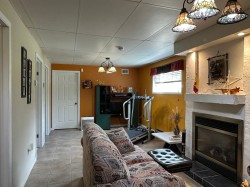 Family Room - 