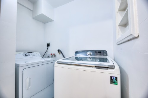 Laundry - 2887 Rue Mousseau, Montréal (Mercier/Hochelaga-Maisonneuve), QC - Indoor Photo Showing Laundry Room