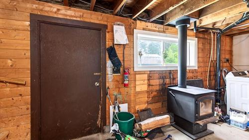 1256 Hern Road, Clearwater, BC - Indoor Photo Showing Laundry Room