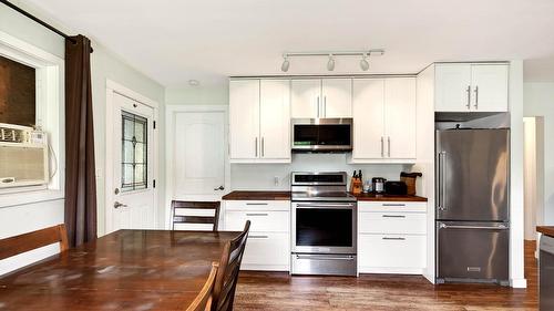 1256 Hern Road, Clearwater, BC - Indoor Photo Showing Kitchen