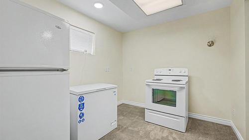 1963 Harrison Way, Kamloops, BC - Indoor