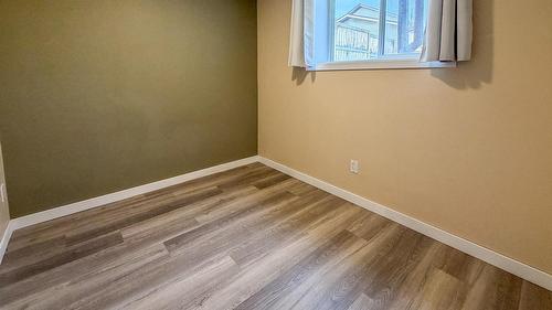 1417 21St Street, Cranbrook, BC - Indoor Photo Showing Other Room